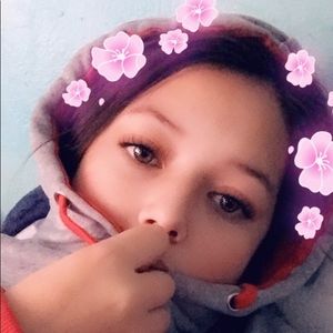 Meet your Posher, Stella